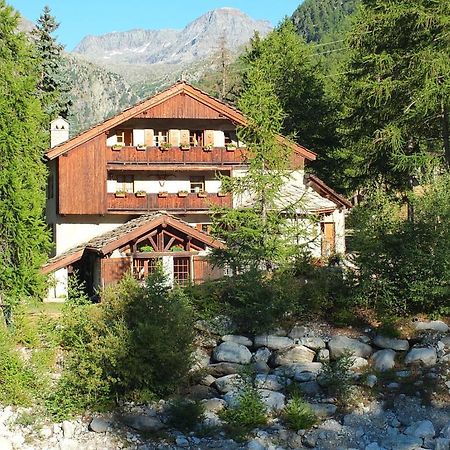Chalet Lavis Trafford Bed and Breakfast Bramans Esterno foto