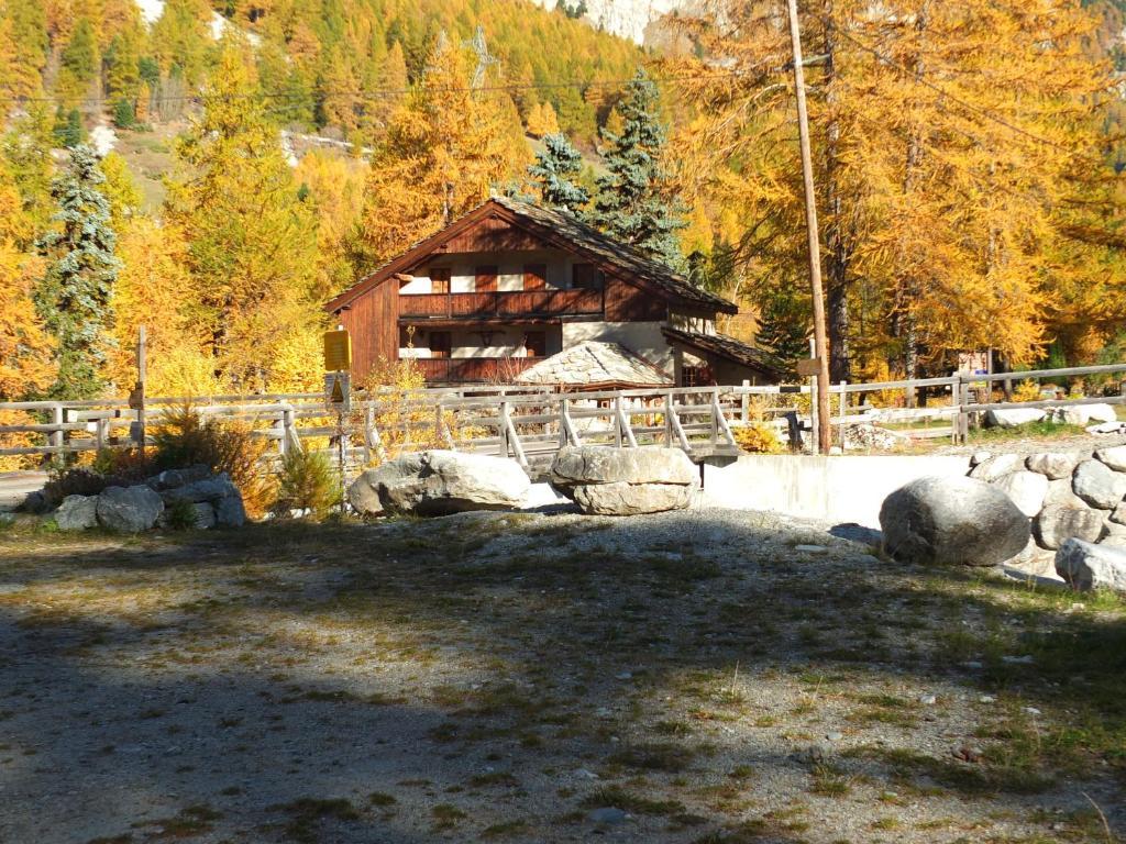 Chalet Lavis Trafford Bed and Breakfast Bramans Esterno foto